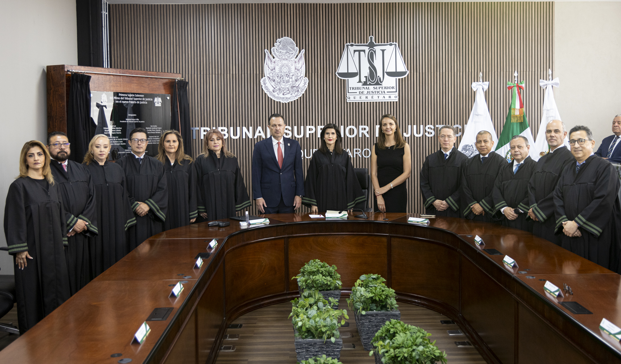 Celebra TSJ primera sesión solemne de Pleno en el nuevo Palacio de Justicia