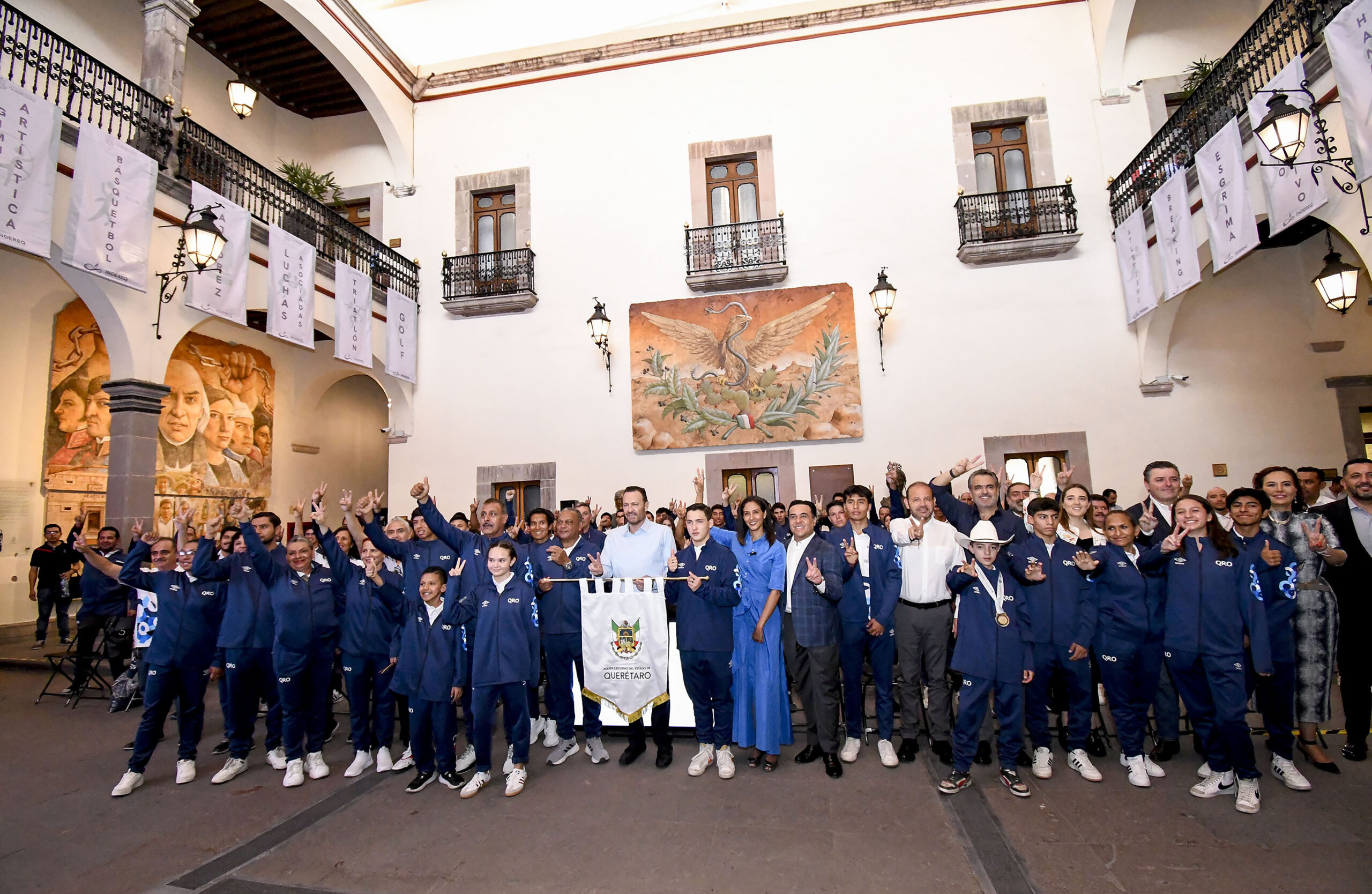 Abanderan delegación queretana para los Nacionales CONADE 2024
