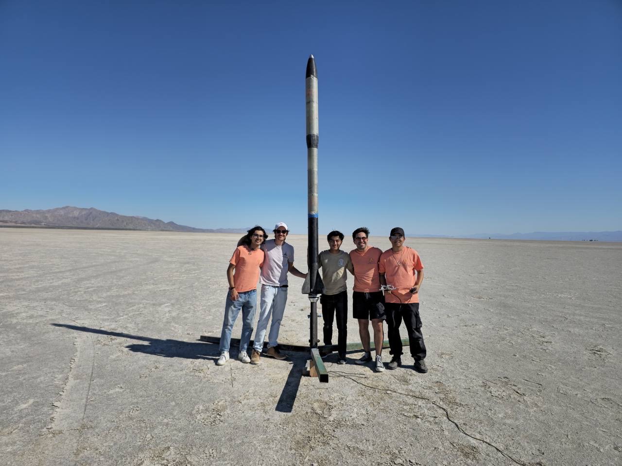 Estudiantes queretanos alistan participación en la competencia de cohetería experimental más grande del mundo