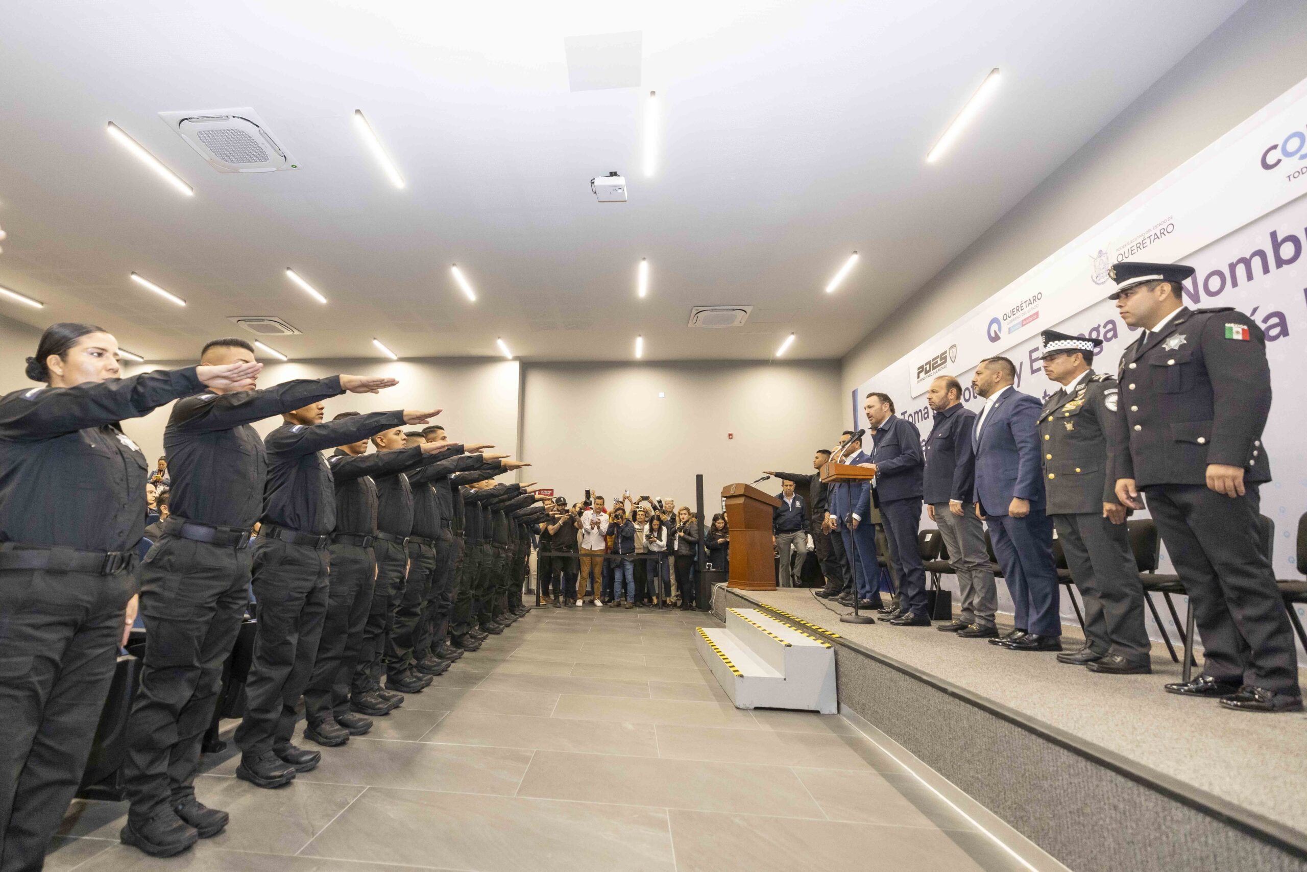 Rinden protesta nuevos elementos de la Policía Estatal