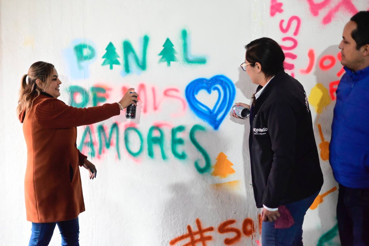 Anuncia SEDESOQ proyecto de pinta de murales y fachadas en Pinal de Amoles