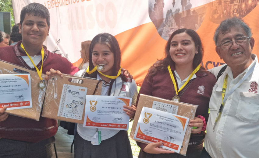 Estudiantes de COBAQ obtienen medallas de oro y bronce en la XXXIV Olimpiada estatal de Química