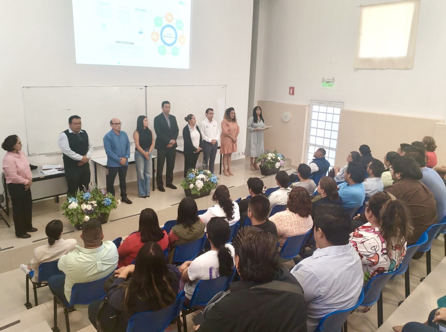Asigna CECyTEQ paquetes de horas a docentes