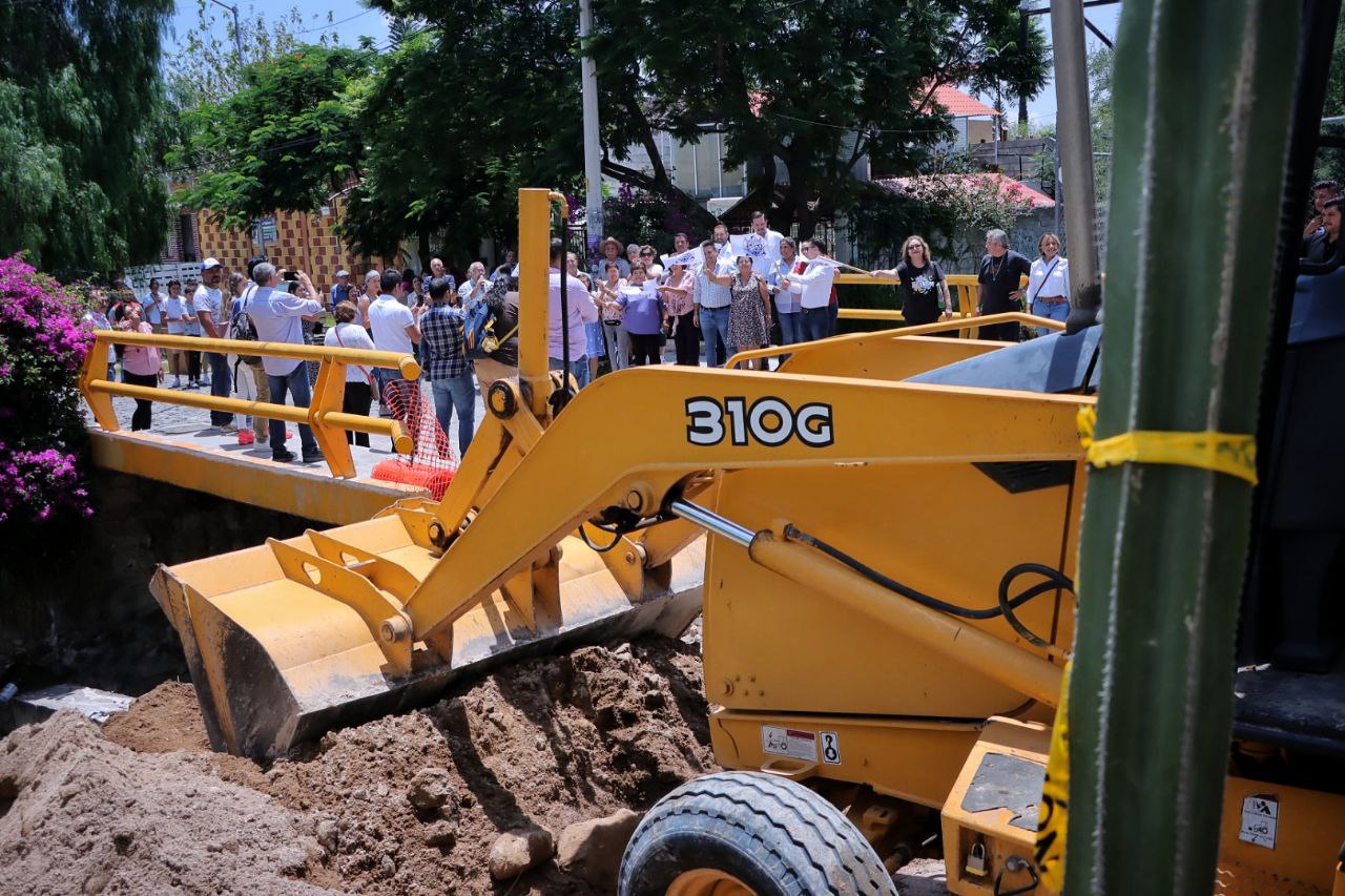 Comienza obra para modernización de acceso en la Colonia Filosofal de Corregidora