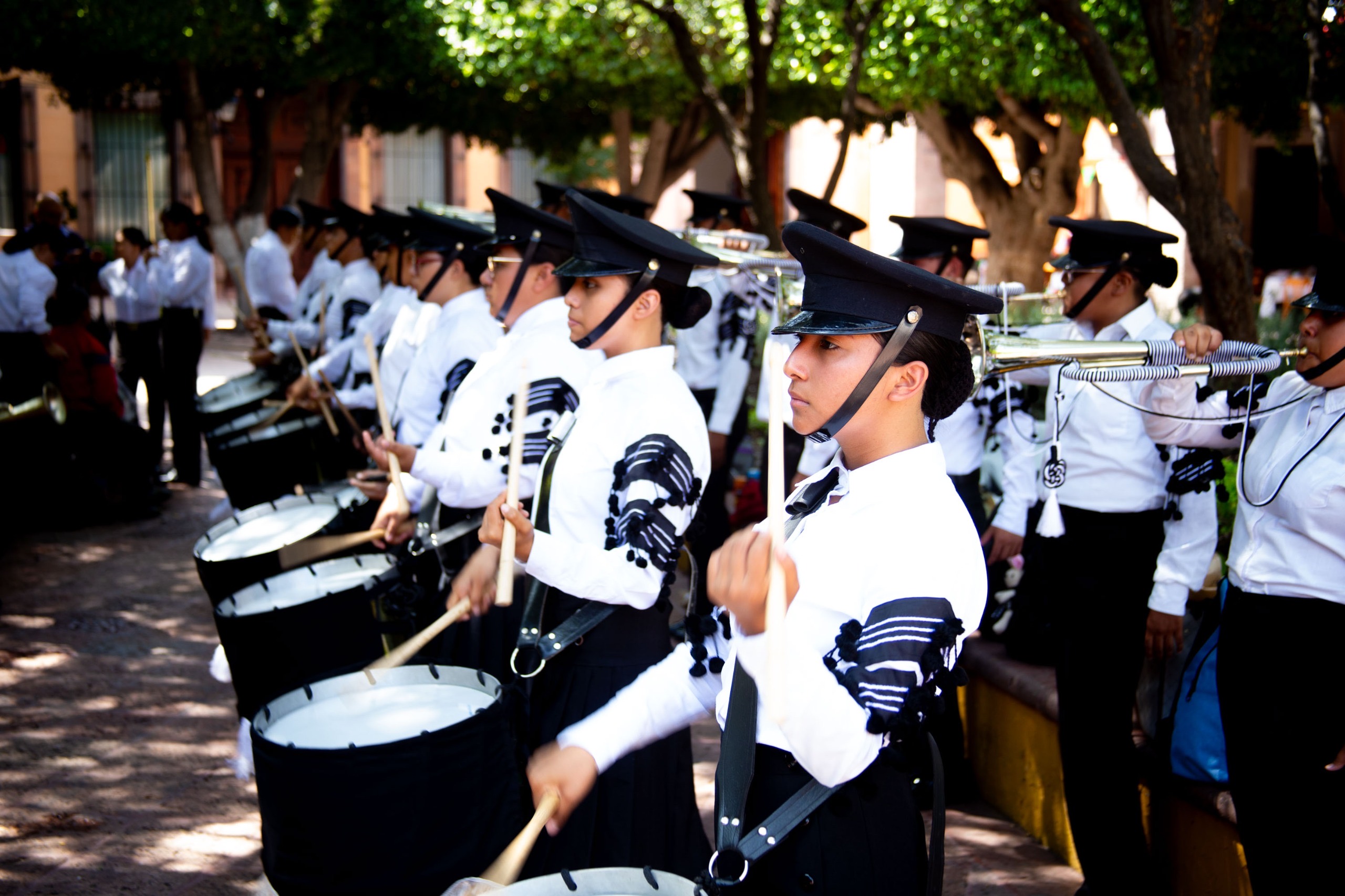 Concluye el XIII Concurso de Bandas de Guerra y Escoltas de Bandera Nacional COBAQ 2024