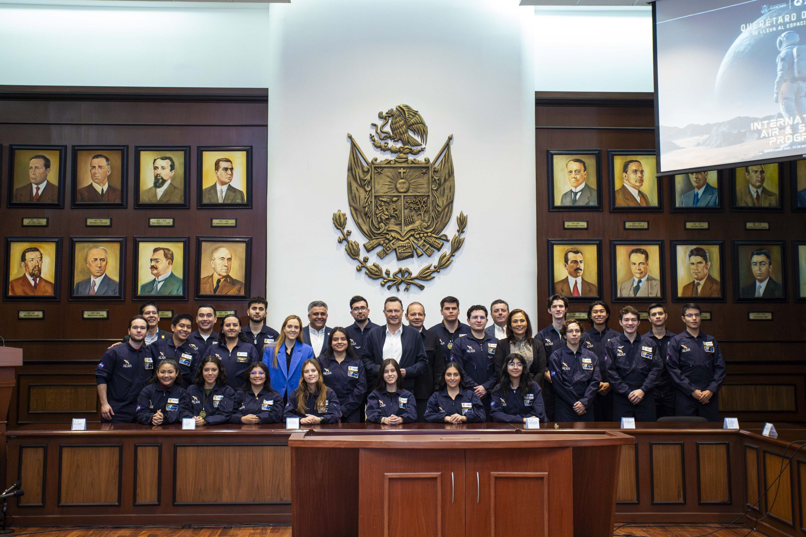 Alienta Gobernador a jóvenes del programa Contigo, Querétaro Digital te lleva al Espacio