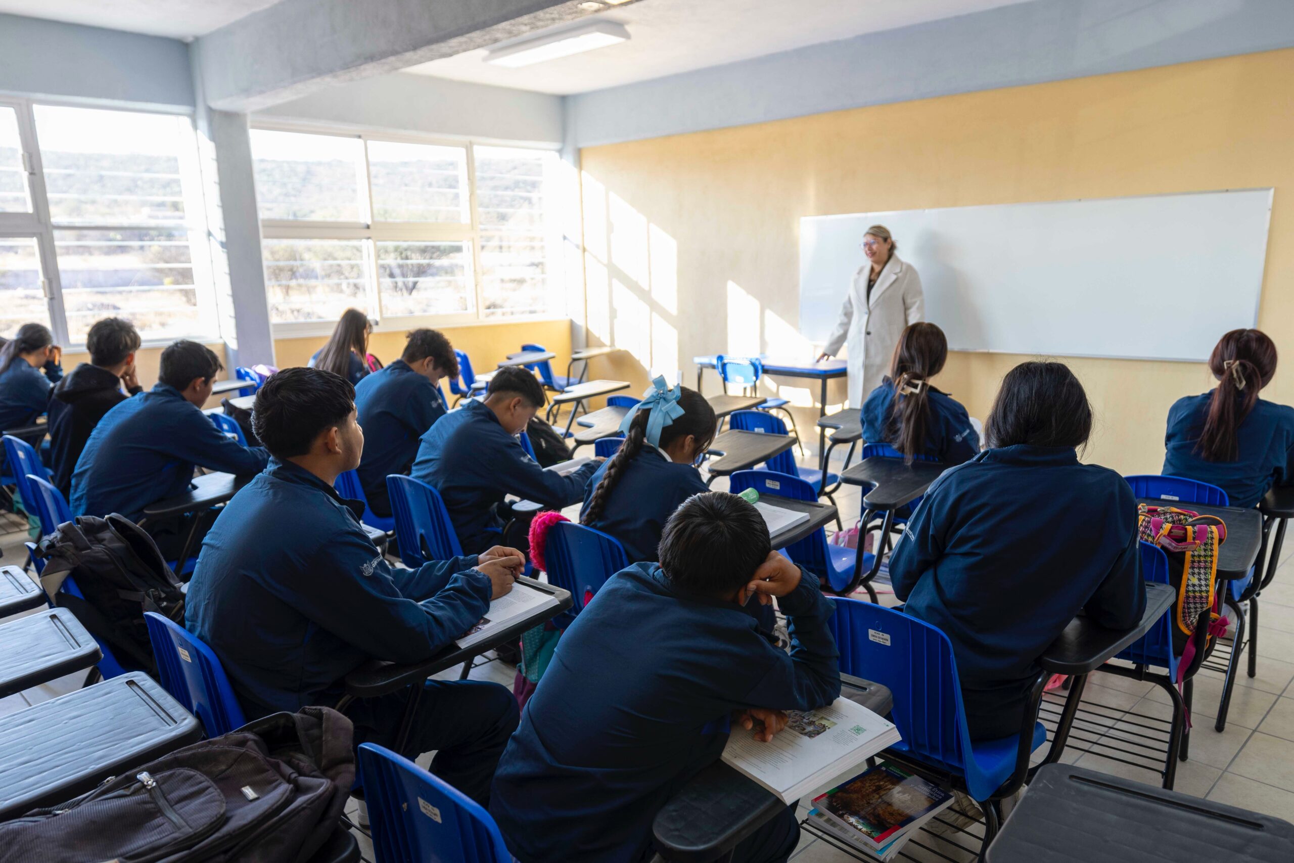 Entrega Gobernador rehabilitación de Telesecundaria en San José Buenavista