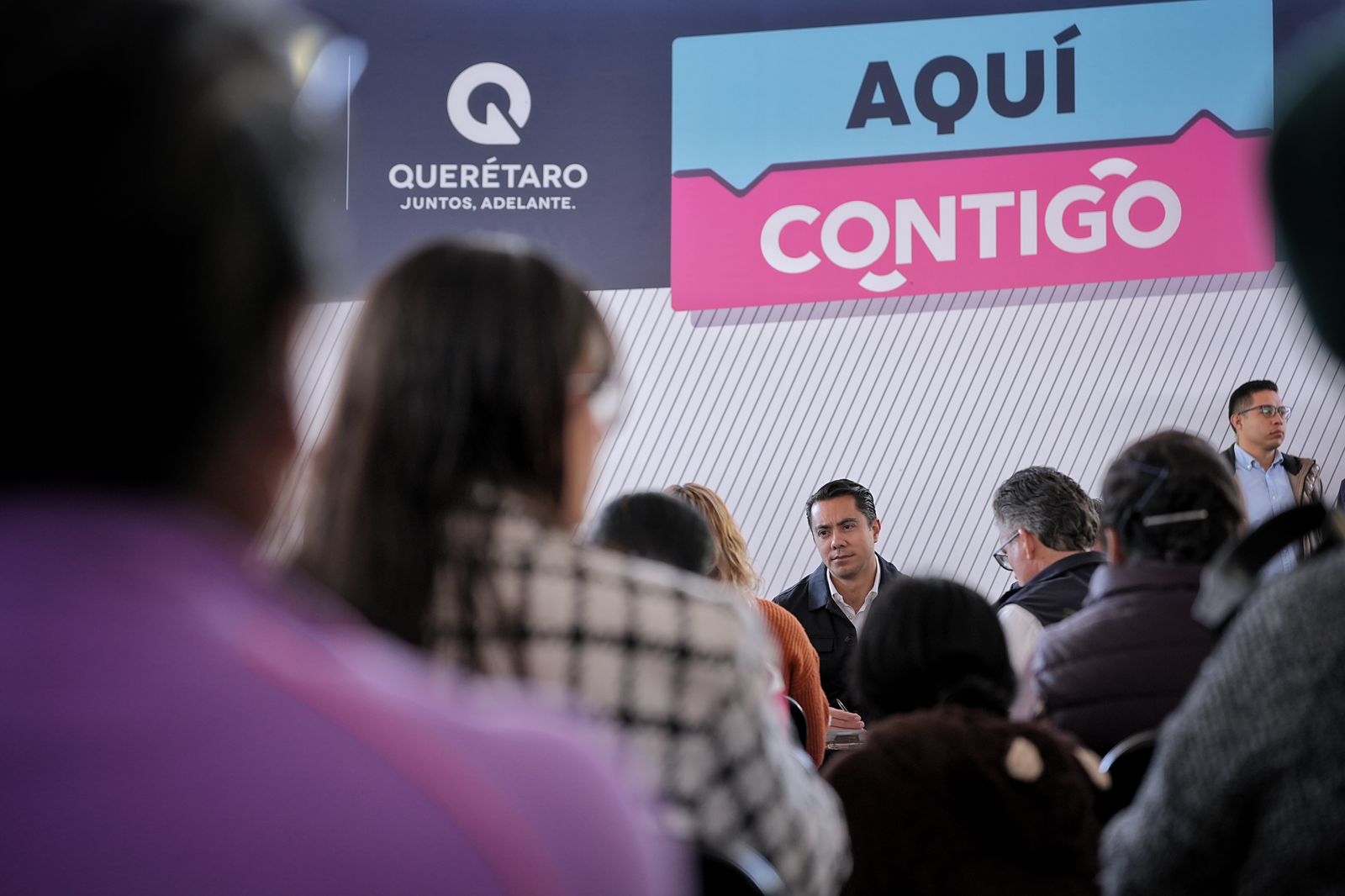 Participa Felifer Macías en jornada Aquí Contigo