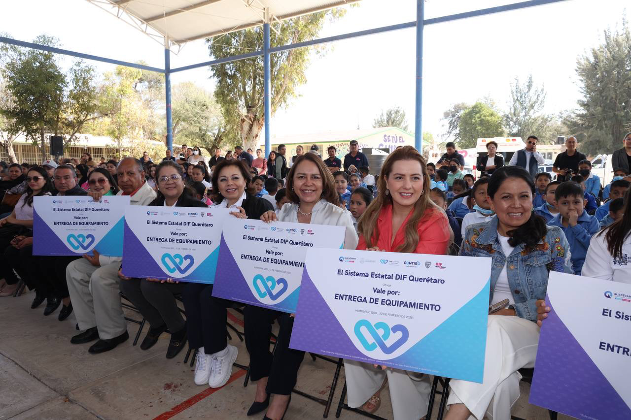 Entrega Car Herrera equipamiento para aulas cocina escolares