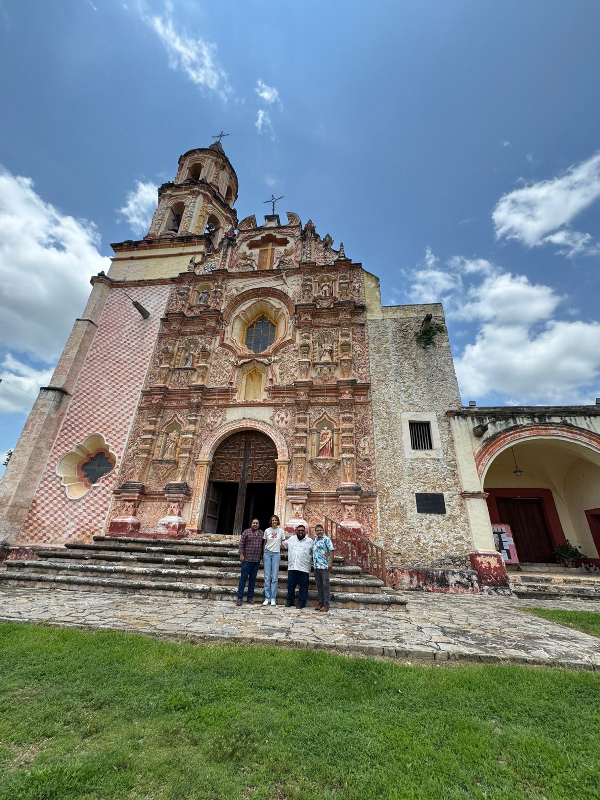 Atestigua titular de SECULT inicio de trabajos de conservación en la Misión de Tancoyol