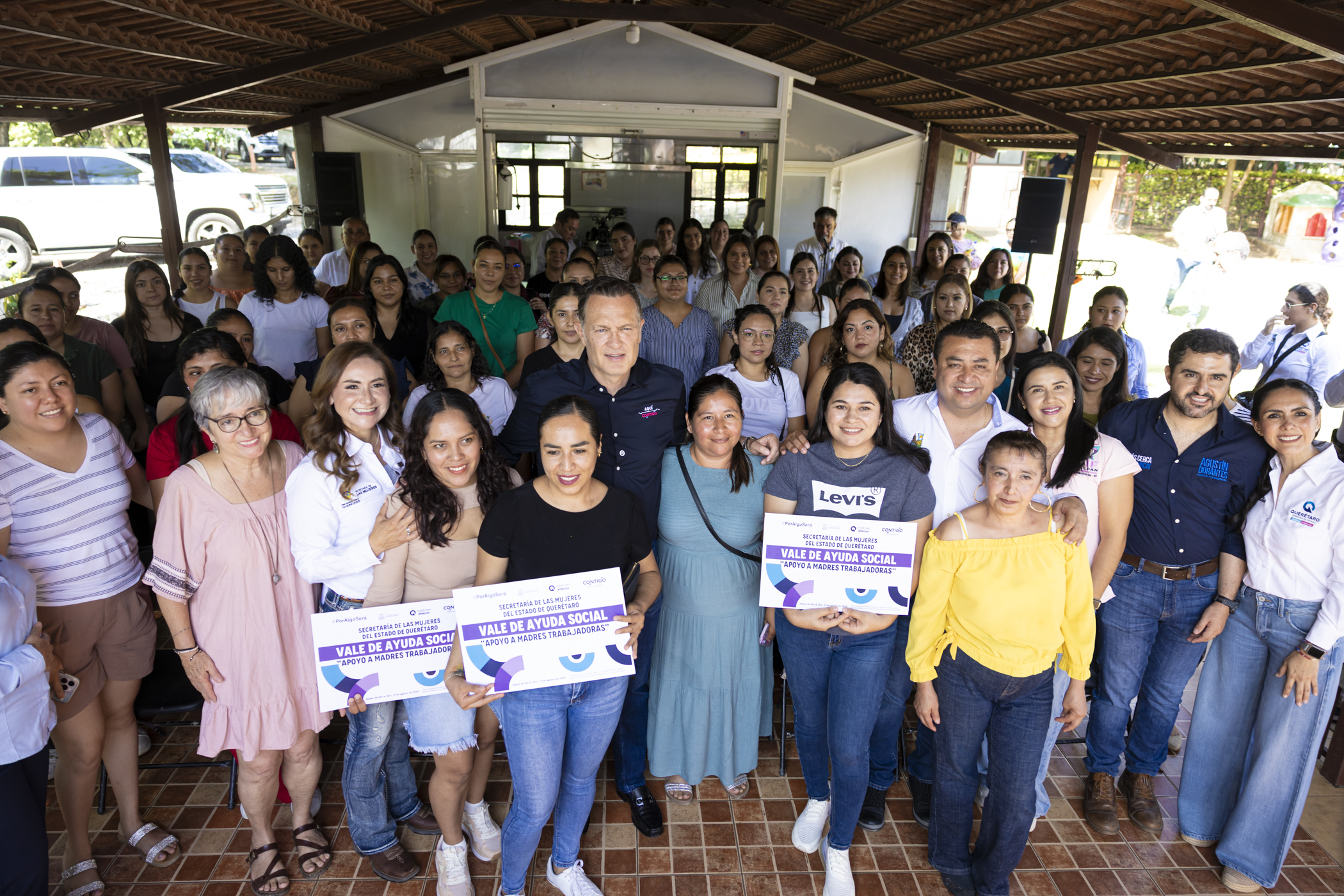 Refrenda Mauricio Kuri compromiso con madres trabajadoras de la zona serrana