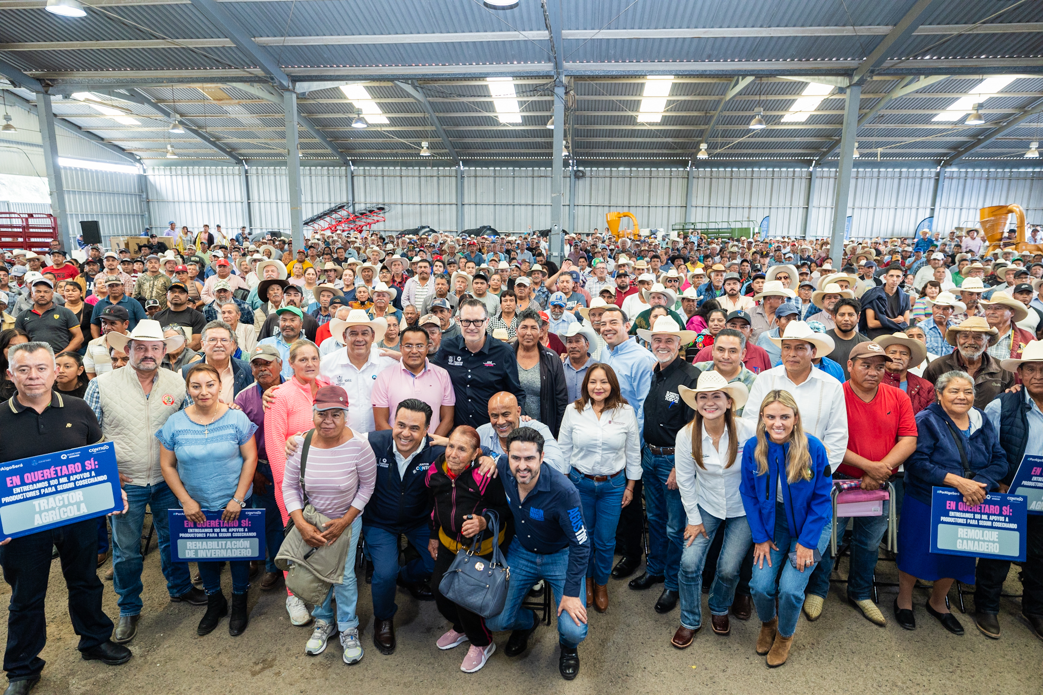 Se entregan 150 mil apoyos a productores para seguir cosechando