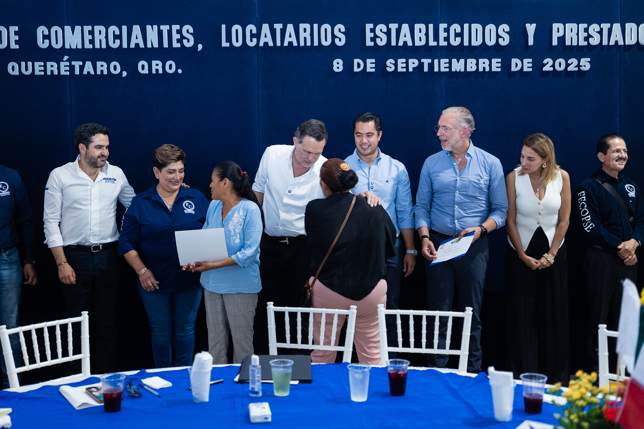 Refrenda Gobernador compromiso con comerciantes y tianguistas