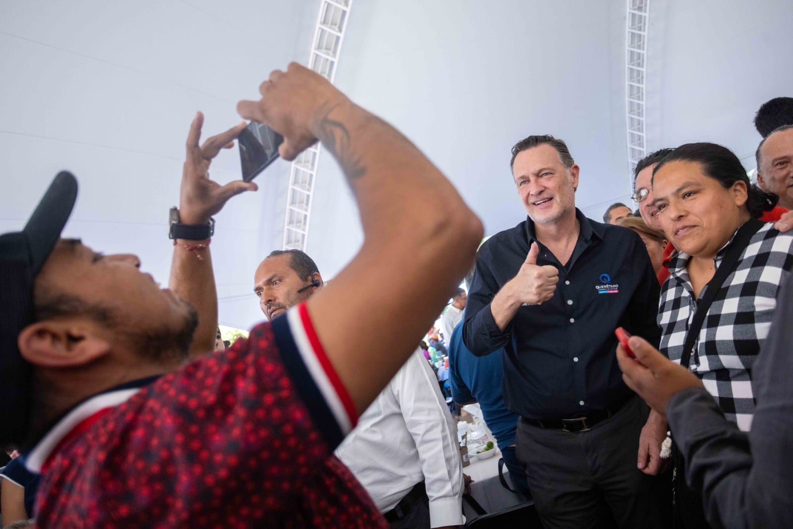 Reconoce Gobernador alianza con el pequeño comercio