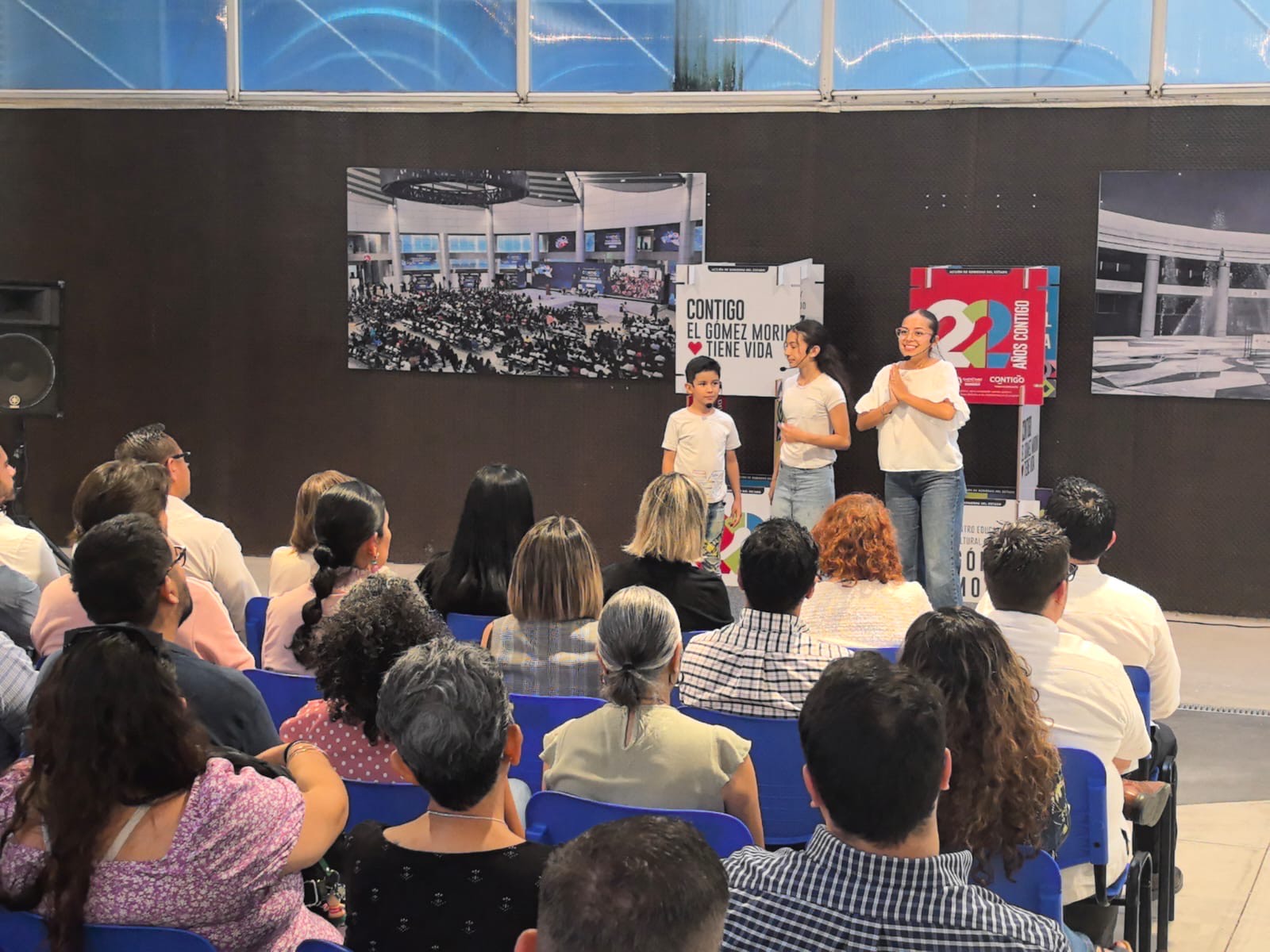 Conmemoran autoridades XXII aniversario del Gómez Morin