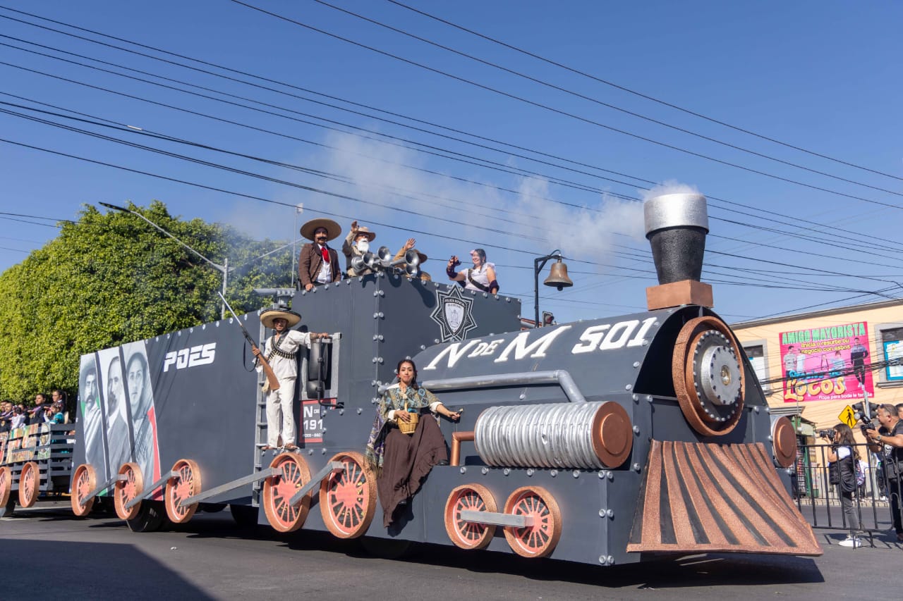 Acude Felifer Macías al Desfile Cívico Deportivo Conmemorativo al CXV Aniversario de la Revolución Mexicana
