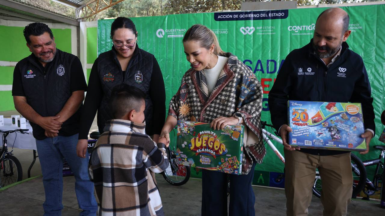 Encabeza Car Herrera posada navideña en San Joaquín