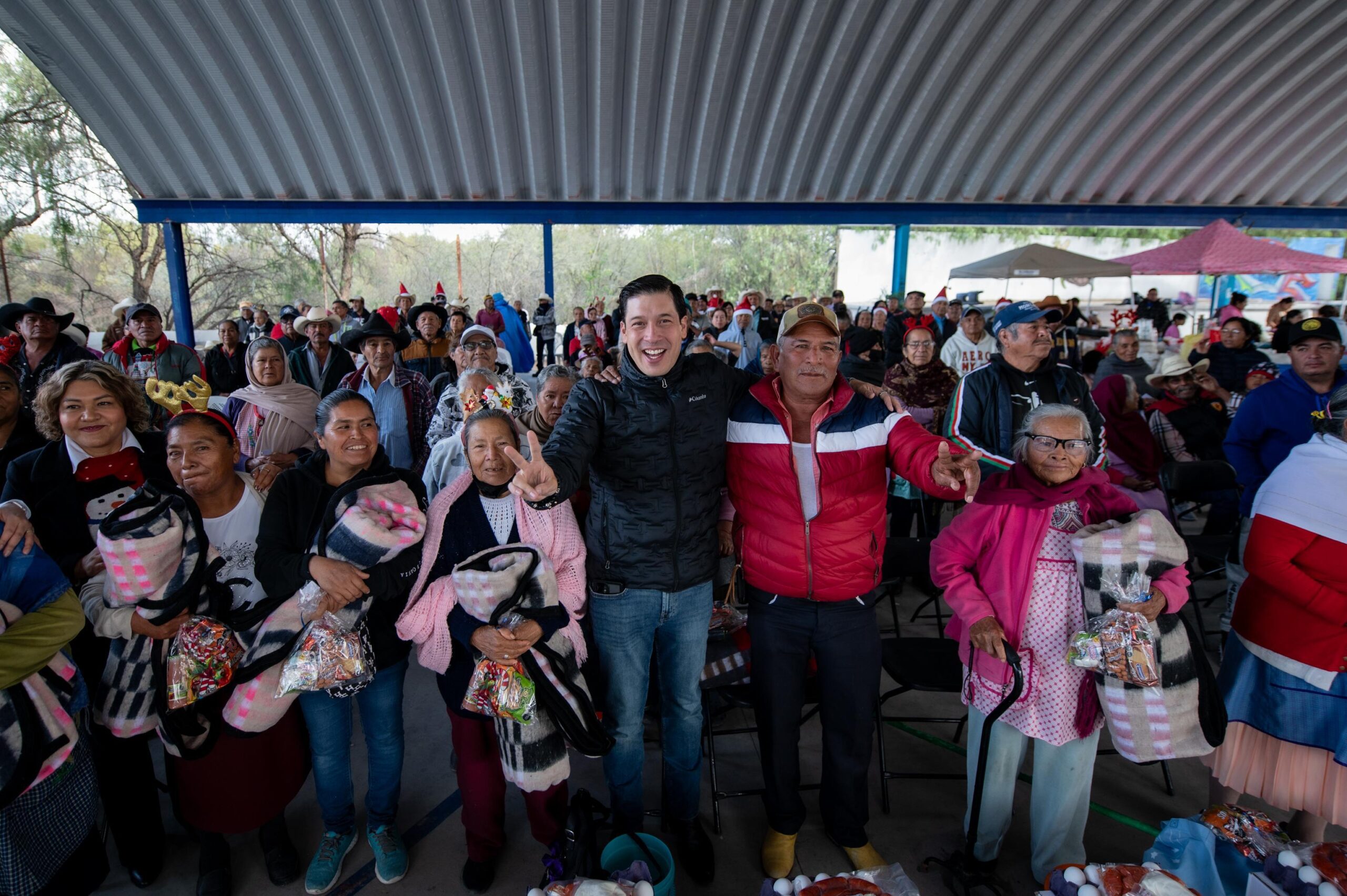 El Marqués refrenda apoyo a la alimentación de adultos mayores