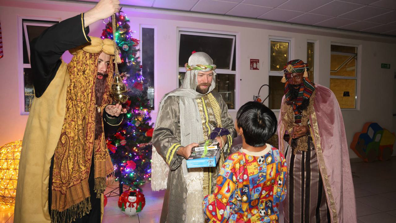 Viven noche mágica las y los niños del CAS del DIF Estatal