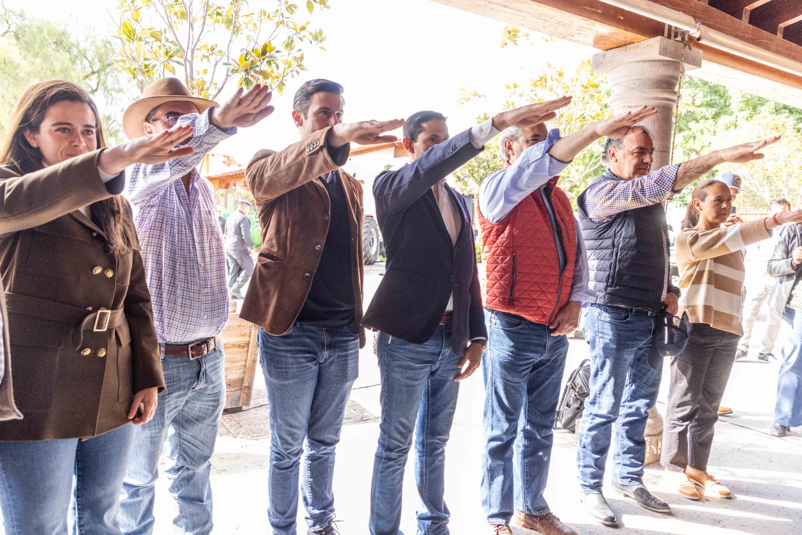 Toma Gobernador protesta al Consejo Directivo de Agricultores y Ganaderos de Querétaro