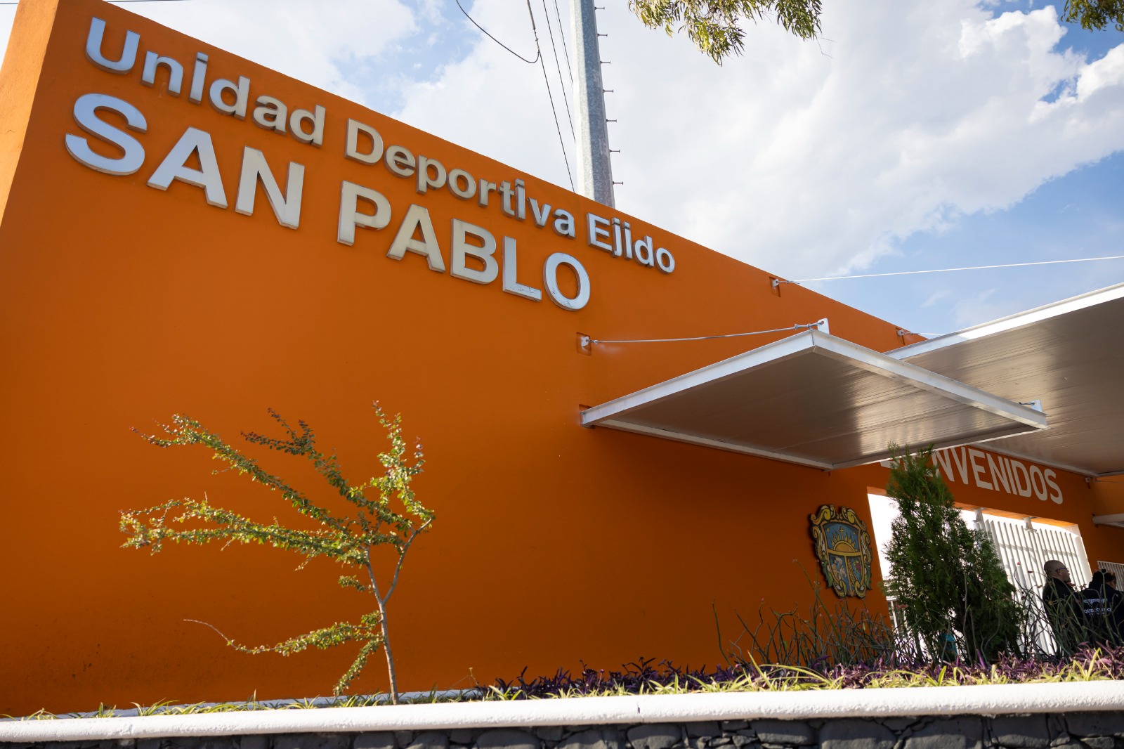 Entregan Mauricio Kuri y Felifer Macías rehabilitación de la Deportiva Ejido San Pablo