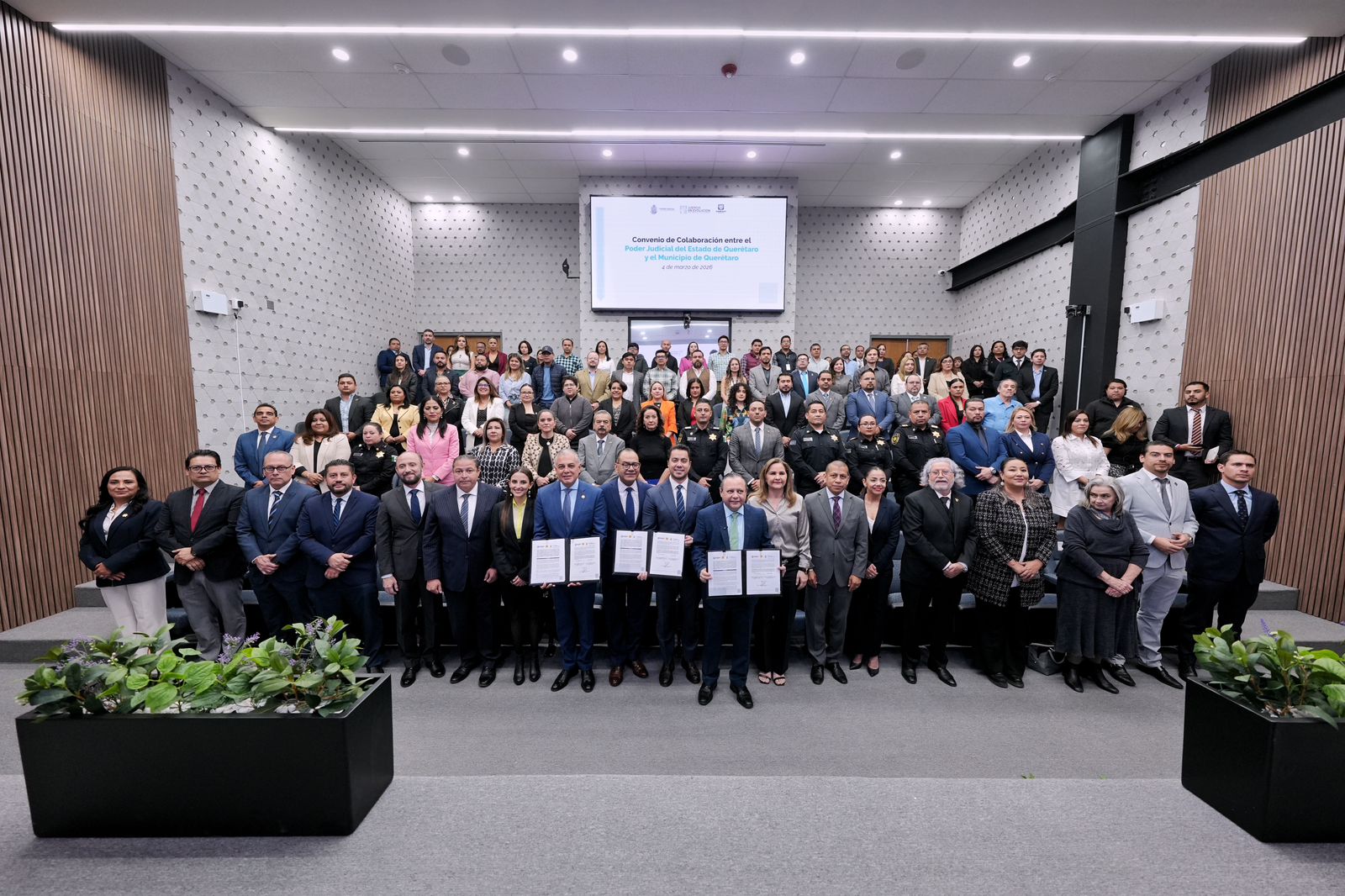 Firma Felifer Macías convenio con el Poder Judicial del Estado de Querétaro para agilizar medidas de protección urgentes