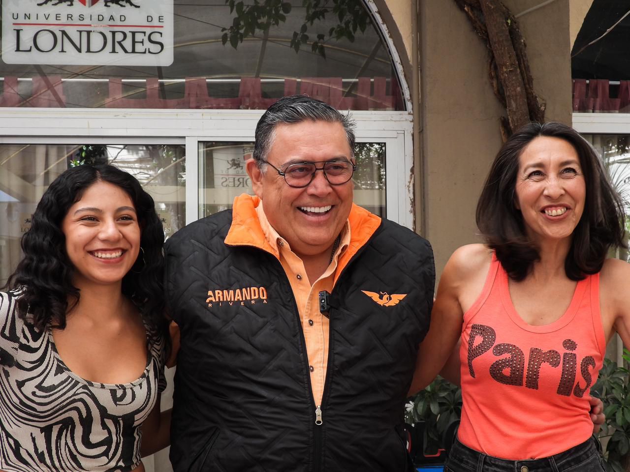 Promueve Armando Rivera agenda juvenil en la Universidad de Londres