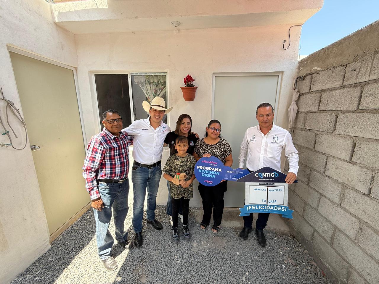 Entrega Rodrigo Monsalvo ampliaciones de vivienda en beneficio de familias marquesinas