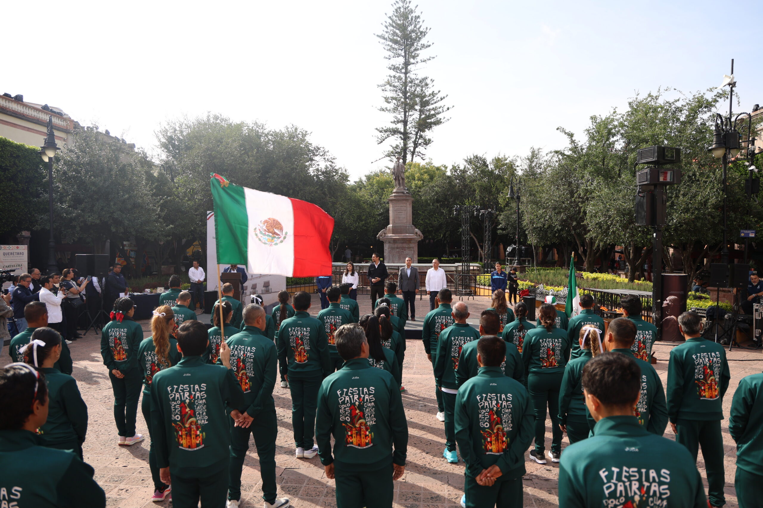 Celebra Querétaro 76 años de hermanamiento con Dolores Hidalgo, con la Carrera de la Libertad