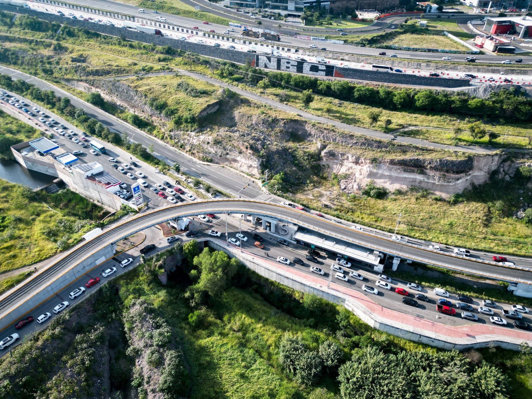 Tiempos de traslado se reducen en Prolongación Constituyentes con operativo vial en la zona